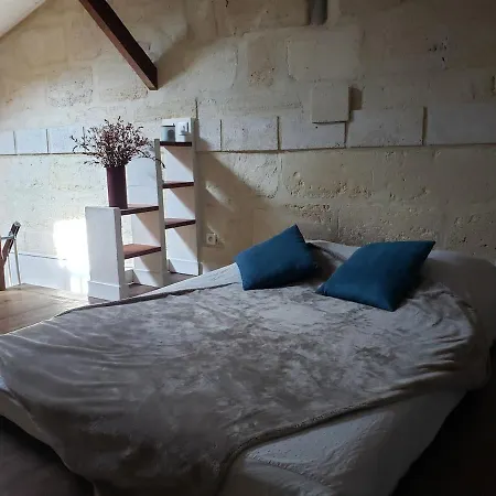 Beautiful Quiet Area Near Train Station Apartment